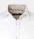 Camisa blanca con detalles